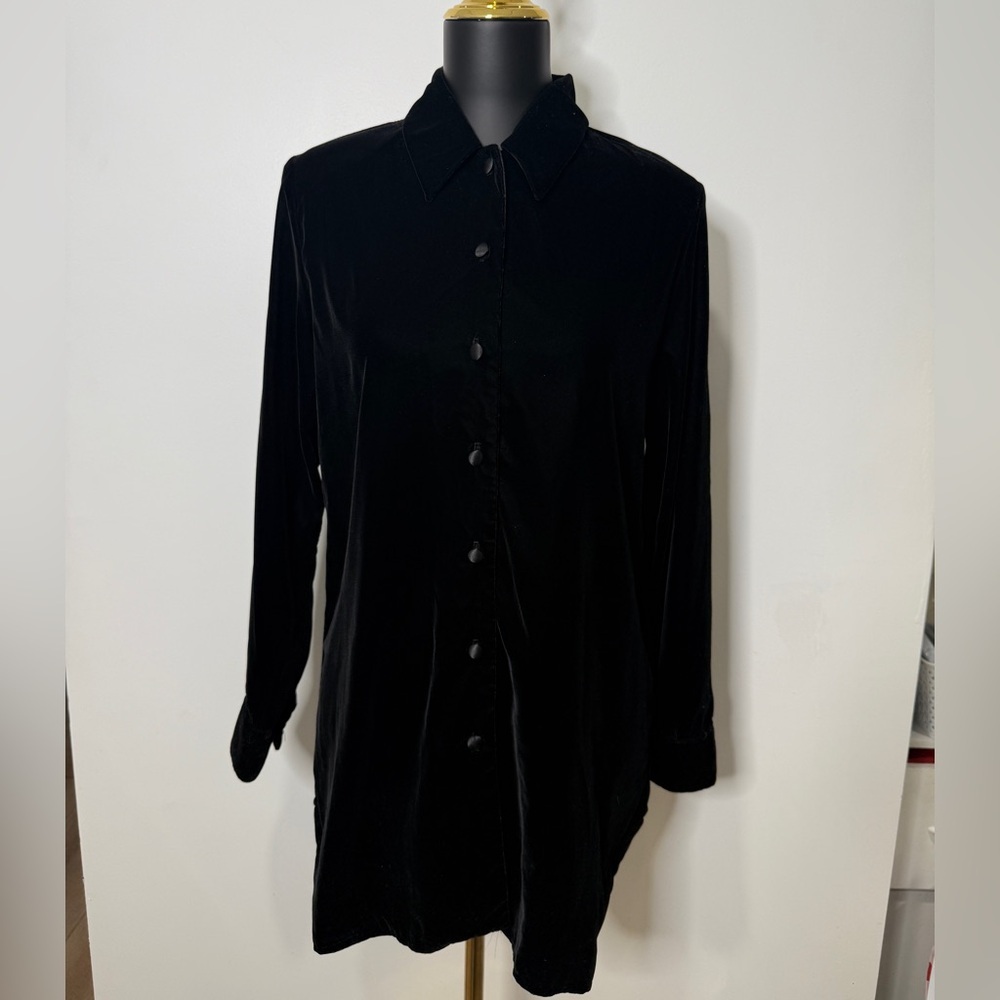 Black Velvet Button-Up Blouse‎ Shirt size 6